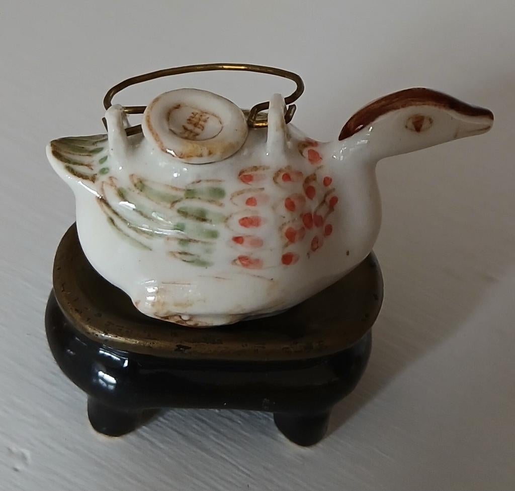 Miniatuur eenden theepot op voetstuk (vintage) 1:12, Ophalen of Verzenden, Zo goed als nieuw, Decoratie