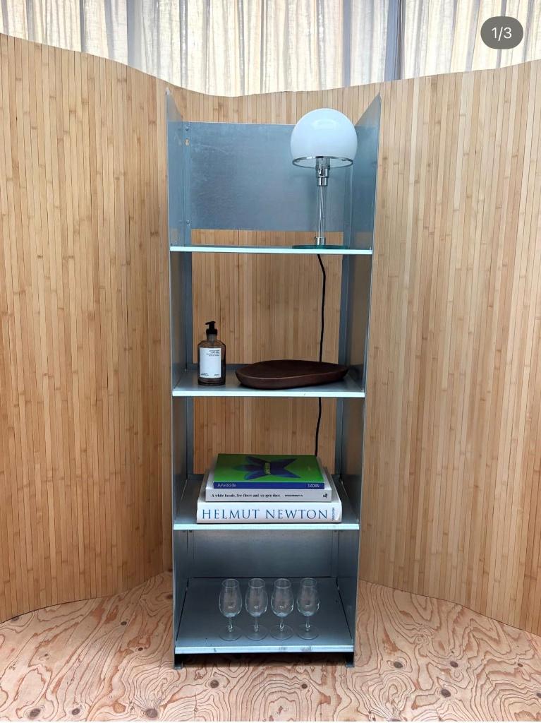 Vintage stainless steel shelf, Met plank(en), Gebruikt, 100 tot 150 cm, Metaal