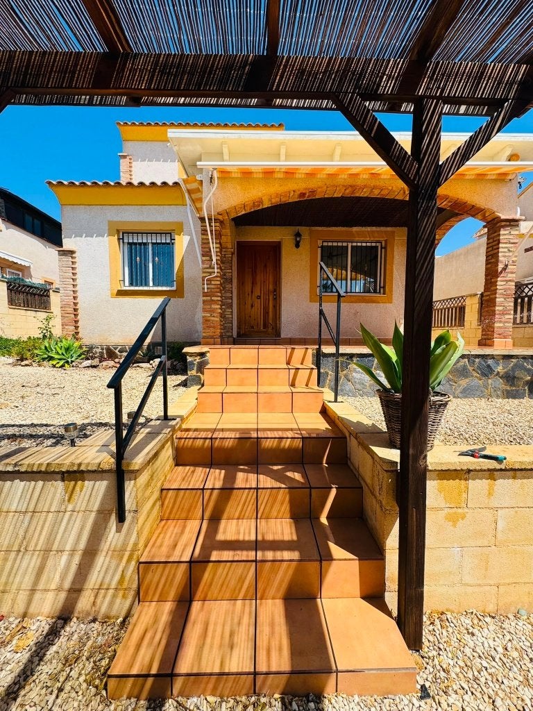 Huis te koop Costa blanca / Polop, Huizen en Kamers, Buitenland, Spanje, Woonhuis, Polop, 2 kamers