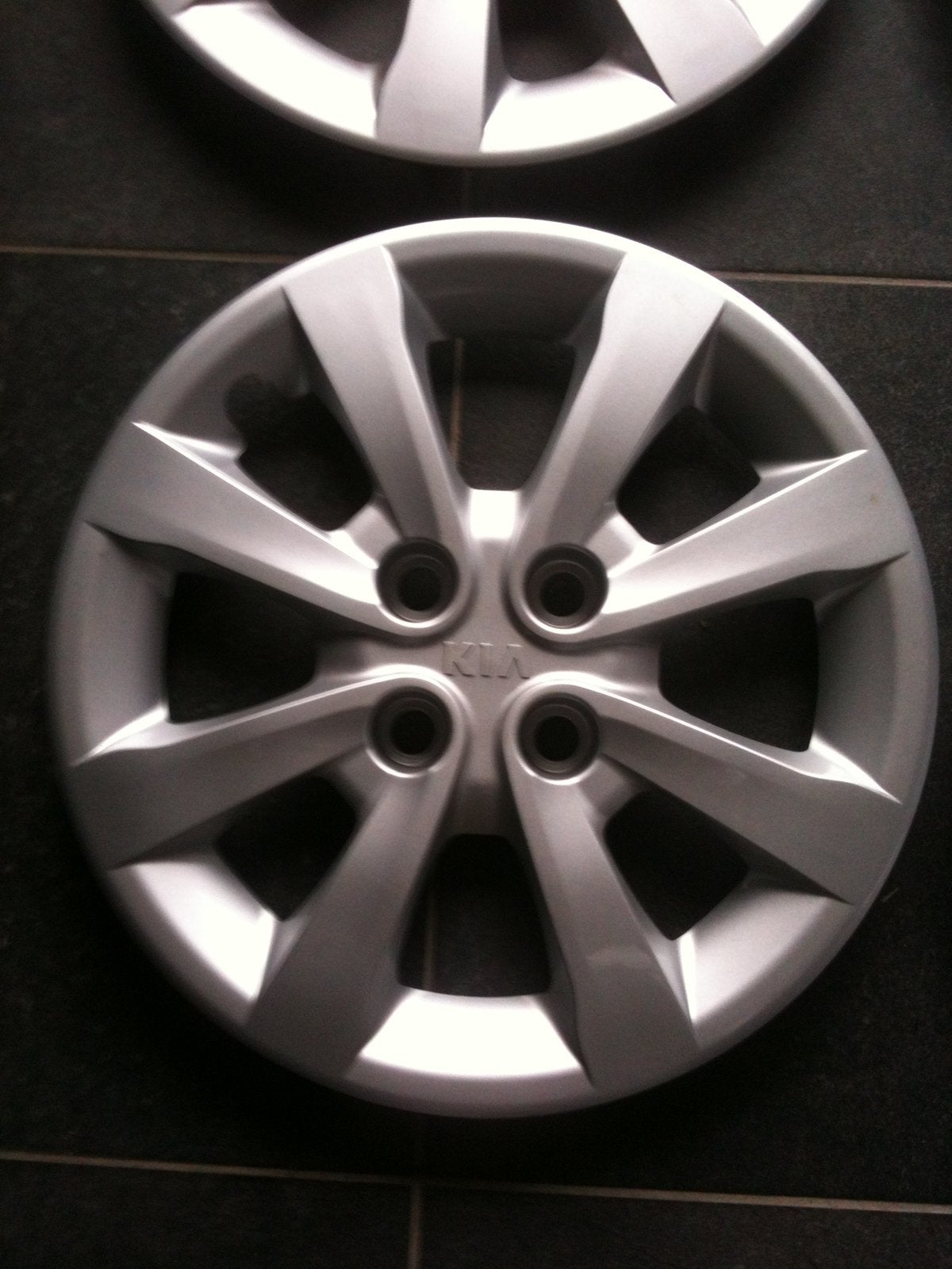 Originele Kia Rio wieldoppen. 15 inch., Auto diversen, Ophalen of Verzenden, Zo goed als nieuw