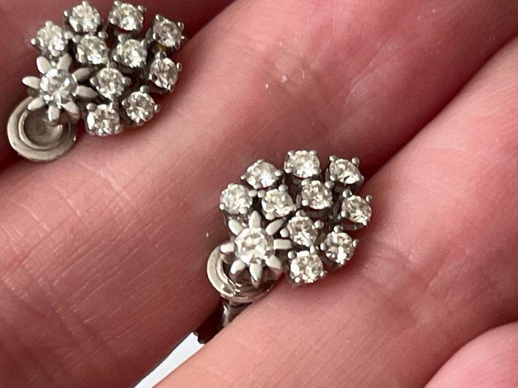 Prachtige 14K Gouden Schroefoorbellen met Diamanten, Sieraden, Tassen en Uiterlijk, Oorbellen, Verzenden, Zo goed als nieuw, Met edelsteen