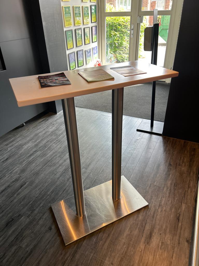 Statafel bartafel wit met metalen onderstel, Gebruikt, 100 tot 150 cm, Ophalen of Verzenden, Metaal