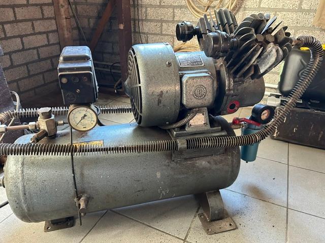 compressor 3 fase 380volt, 25 tot 100 liter, Ophalen, Gebruikt, 200 tot 400 liter/min