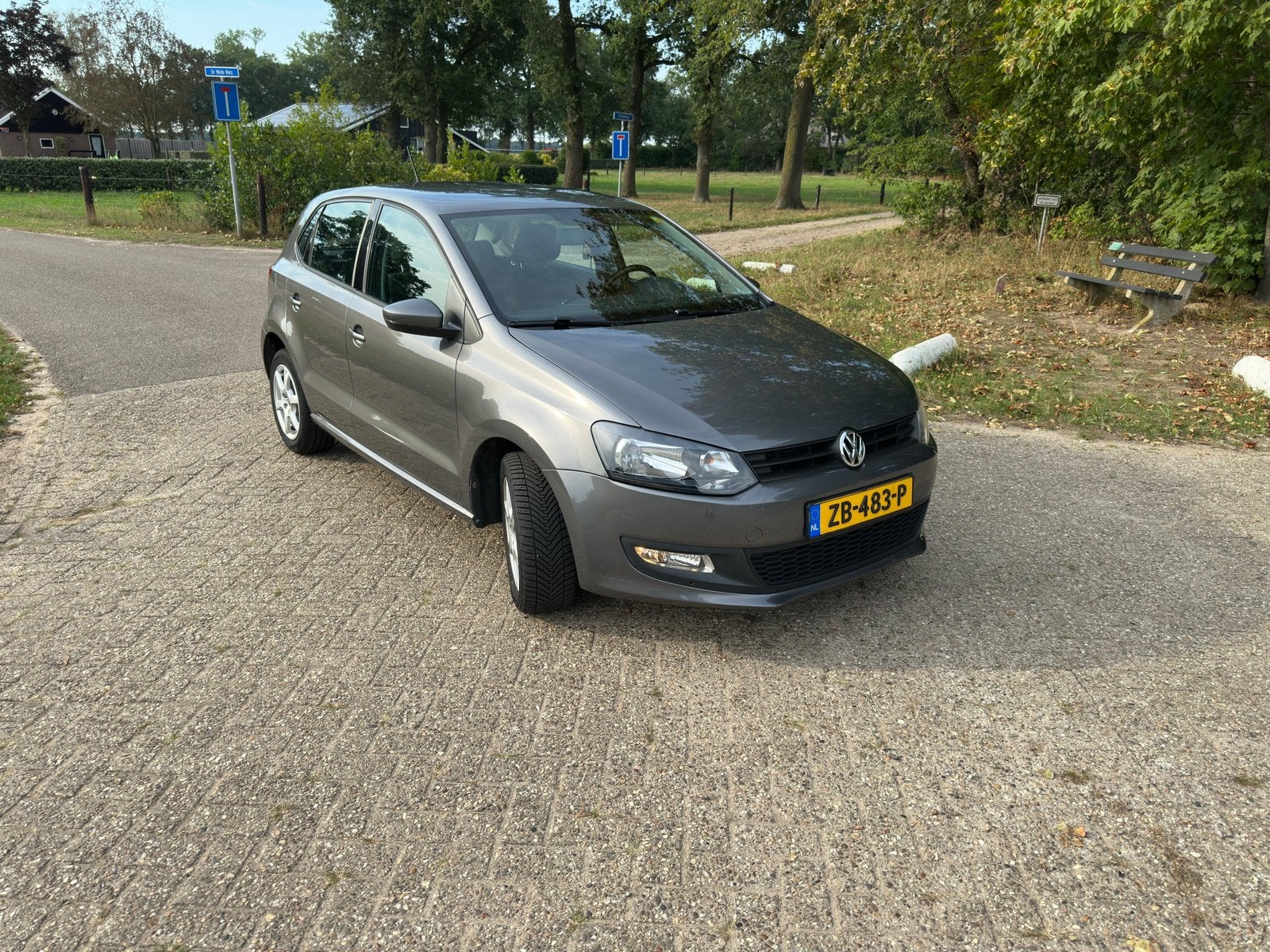 Volkswagen Polo 1.4 16V FSI 63KW 2011 Grijs, Auto's, Volkswagen, Voorwielaandrijving, 970 kg, 40 €/maand, 4 cilinders