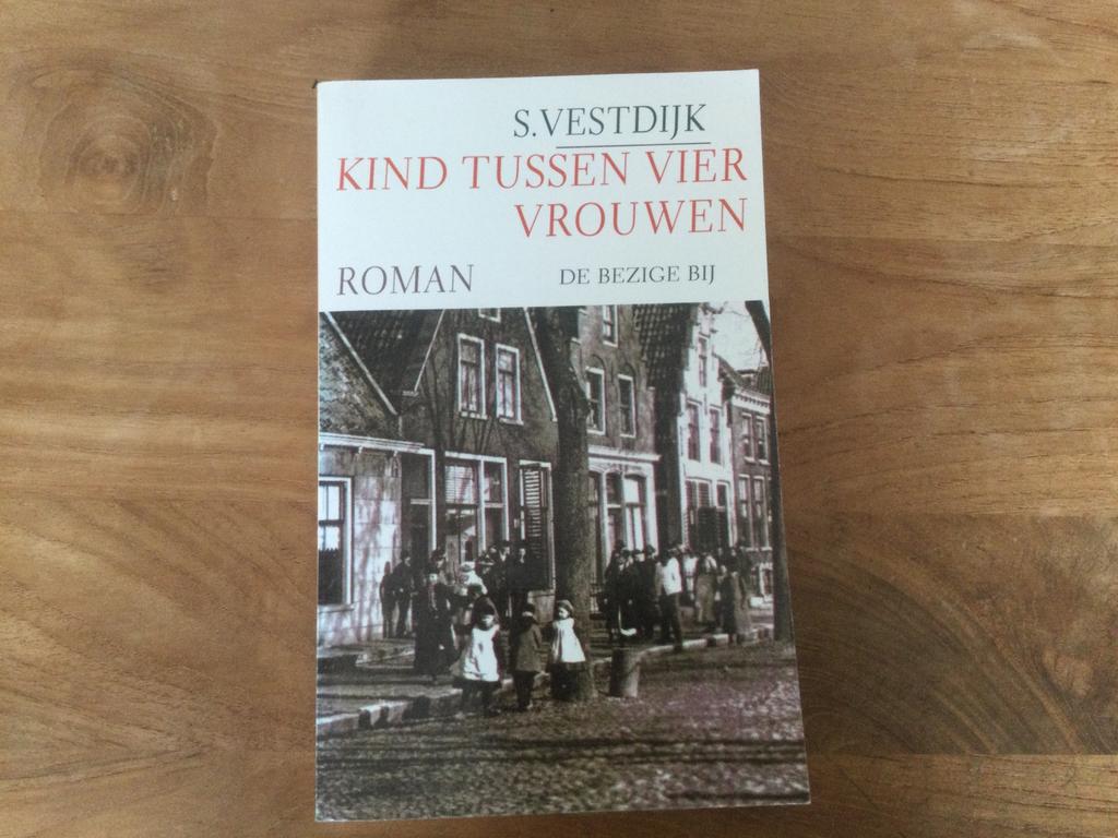 Simon Vestdijk, Kind tussen vier vrouwen, Boeken, Literatuur, Ophalen of Verzenden, Nieuw, Simon Vestdijk, Nederland