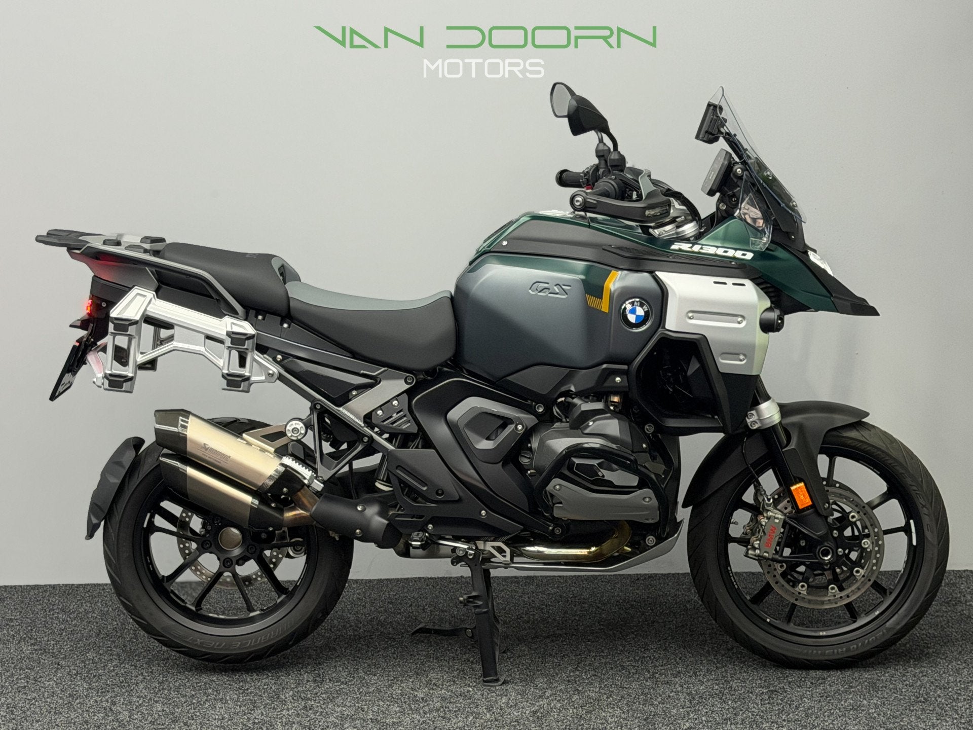BMW R 1300 GS Adventure | Option 719 | Akrapovic | Full opti, Info@vandoornmotors.nl, Kraaivenstraat 23-5
5048AB  TILBURG, NL