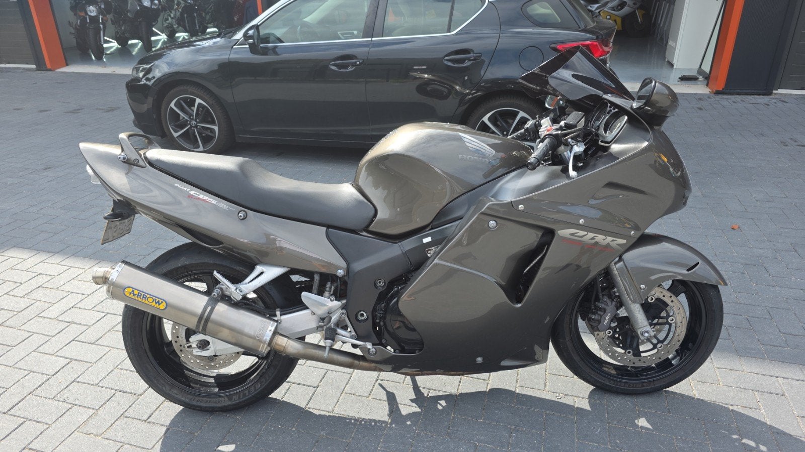 honda blackbird 1100xx, Honda Motor Europe Logistics N.V.,, Honda, 4 cilinders, Motorrijbewijs A