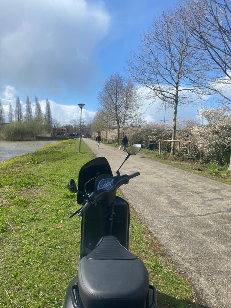 Piaggio Vespa sprint,, Fietsen en Brommers, Gebruikt, Ophalen of Verzenden, 50 cc, Maximaal 25 km/u