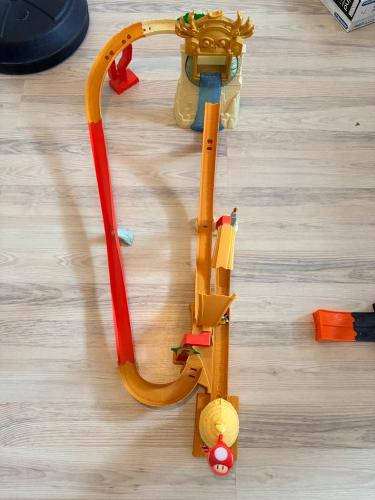 Hot Wheels Mario Kart Racebaan met Looping, Kinderen en Baby's, Speelgoed | Racebanen, Ophalen of Verzenden, Hot Wheels, Racebaan