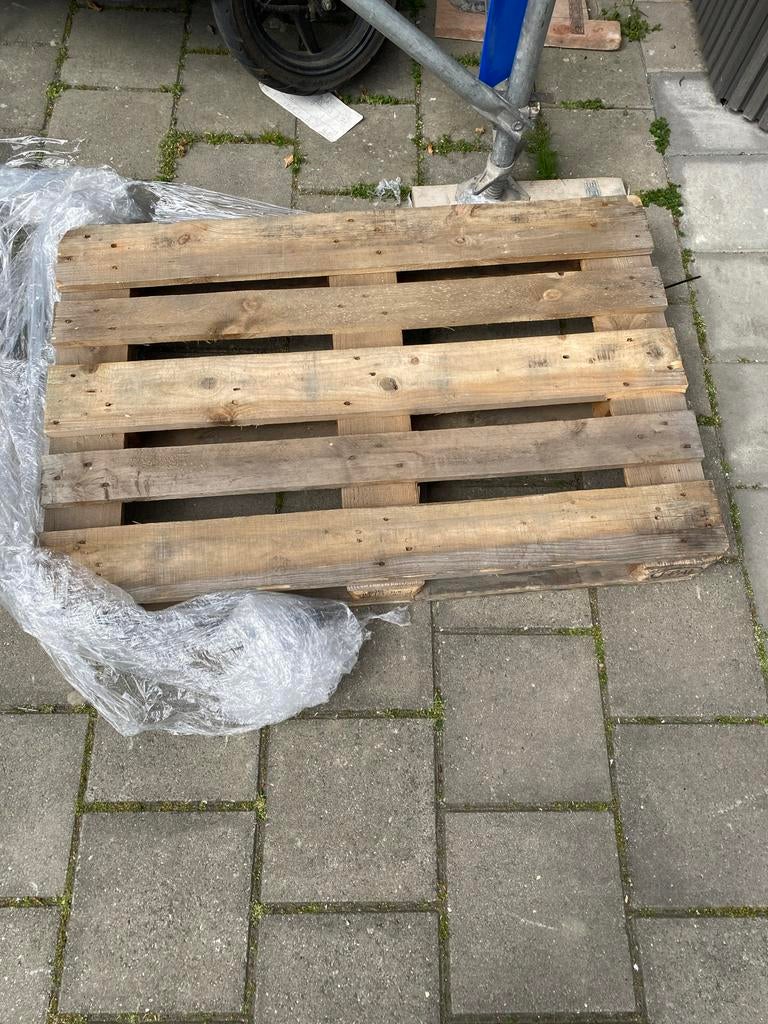 2x Pallet (waarvan 1x Euro pallet) - Gratis afhalen, Ophalen, Gebruikt