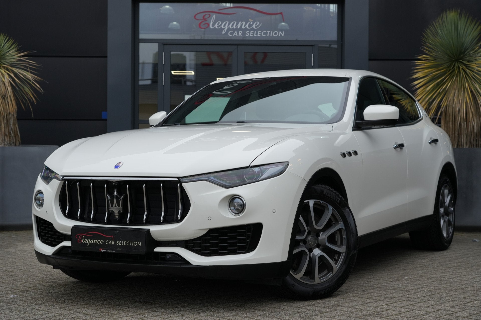 Maserati Levante 3.0 V6 S AWD GranLusso | 430PK | Trekhaak |, 430 pk, Gebruikt, Automatische klimaatregeling, 2084 kg