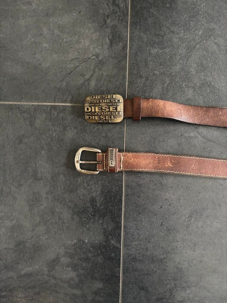2x Diesel Leren Riemen Bruin, Gedragen maat 95 en 100, setD, Kleding | Heren, Riemen en Ceinturen, Ophalen of Verzenden, Gedragen