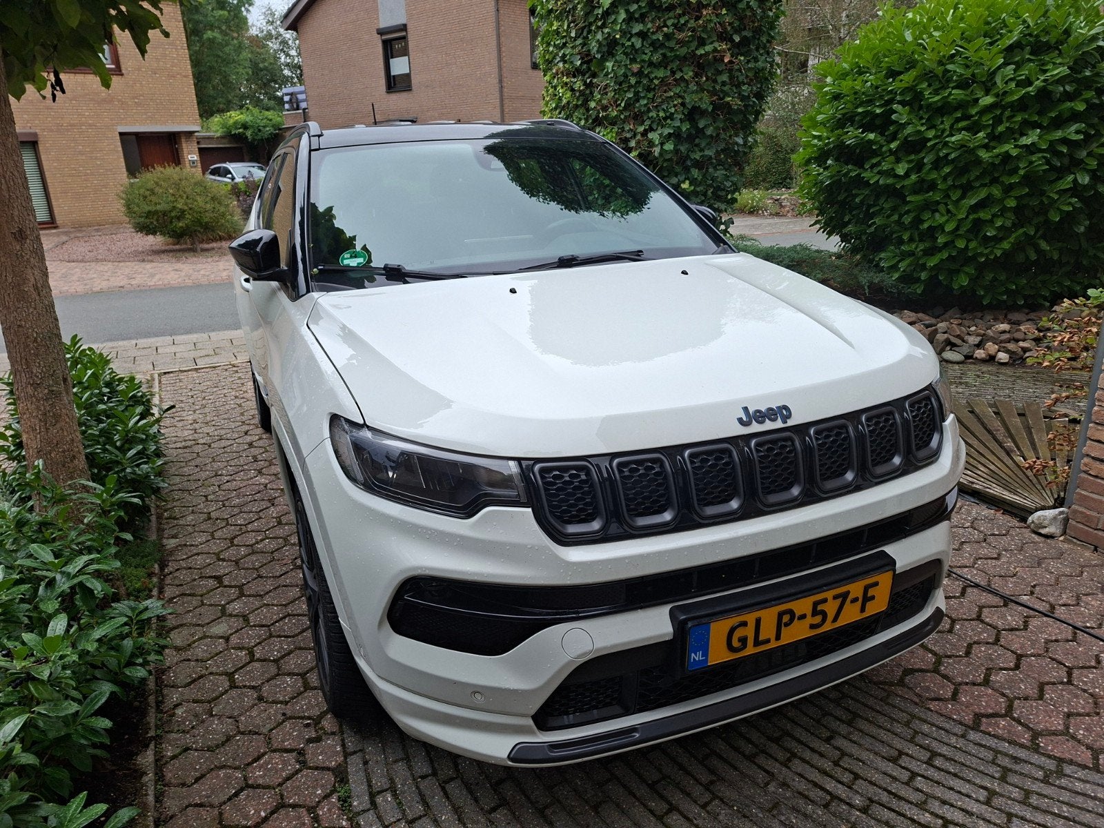Jeep Compass 1.3T 4XE 240pk Eawd Aut 2022 Wit, Auto's, Automaat, 1250 kg, Zwart, 4 cilinders