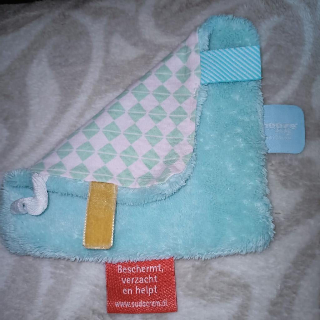 Sudocrem, snooze baby mintgroene knuffeldoek., Kinderen en Baby's, Speelgoed | Knuffels en Pluche, Overige merken, Ophalen of Verzenden