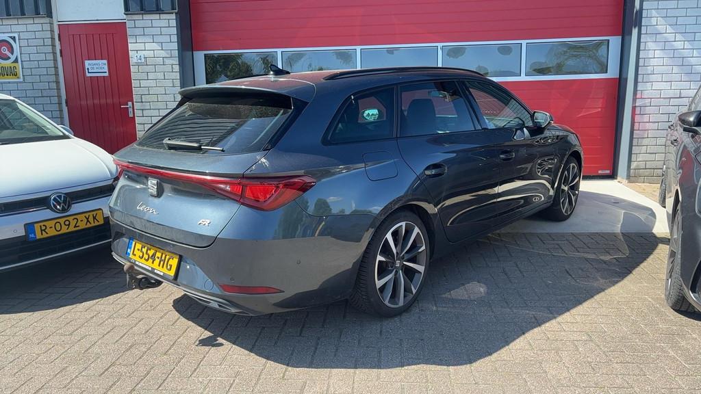 SEAT Leon Sportstourer 1.5 eTSI FR Launch Edition SFEER / KE, Auto's, Seat, Stof, Euro 6, 4 cilinders, Leon