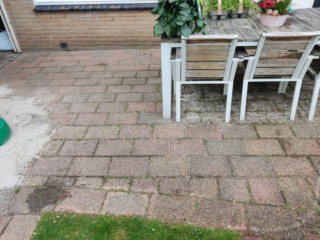 21m2 tegels en klinkers gratis, Ophalen, Gebruikt, Beton, Terrastegels