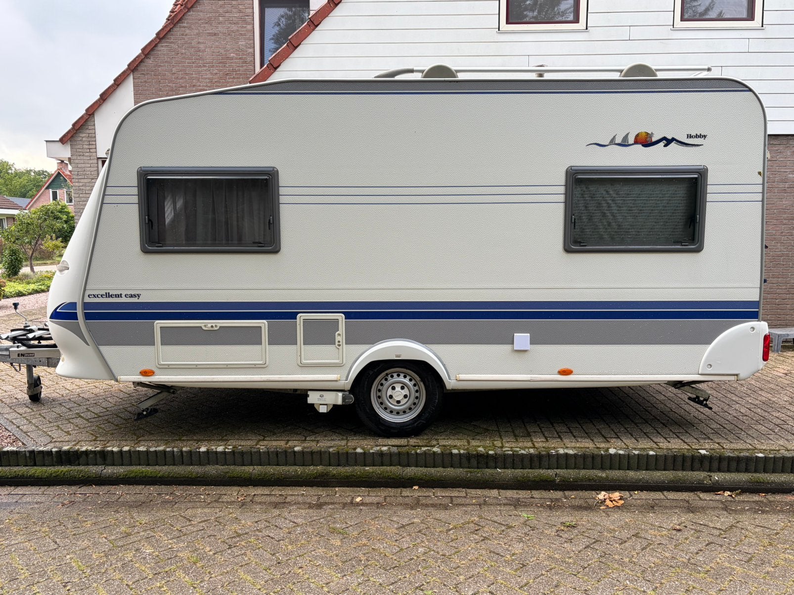 Hobby Excellent Easy 450-2006-mover-voortent-2 fietsendrager, Vast bed, Rondzit, 750 - 1000 kg, Particulier