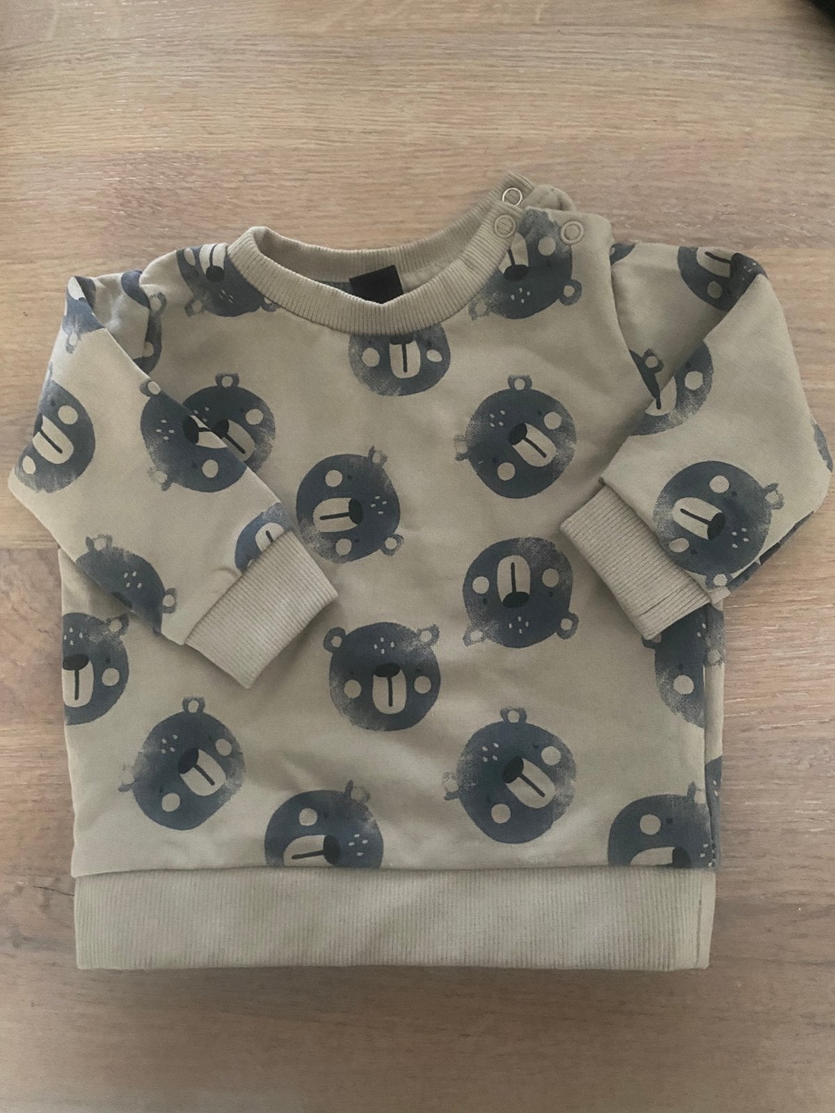 Leuke jongenstrui, Kinderen en Baby's, Babykleding | Maat 62, Ophalen of Verzenden, Zo goed als nieuw, Jongetje, Truitje of Vestje