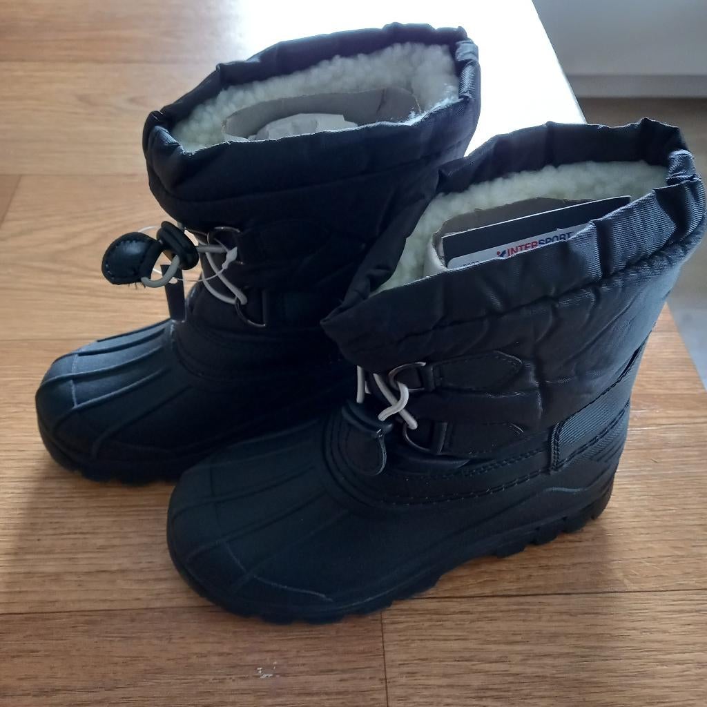 Intersport Mc Kinley zwarte snowboots maat 33/34., Kinderen en Baby's, Kinderkleding | Schoenen en Sokken, Jongen of Meisje, Nieuw