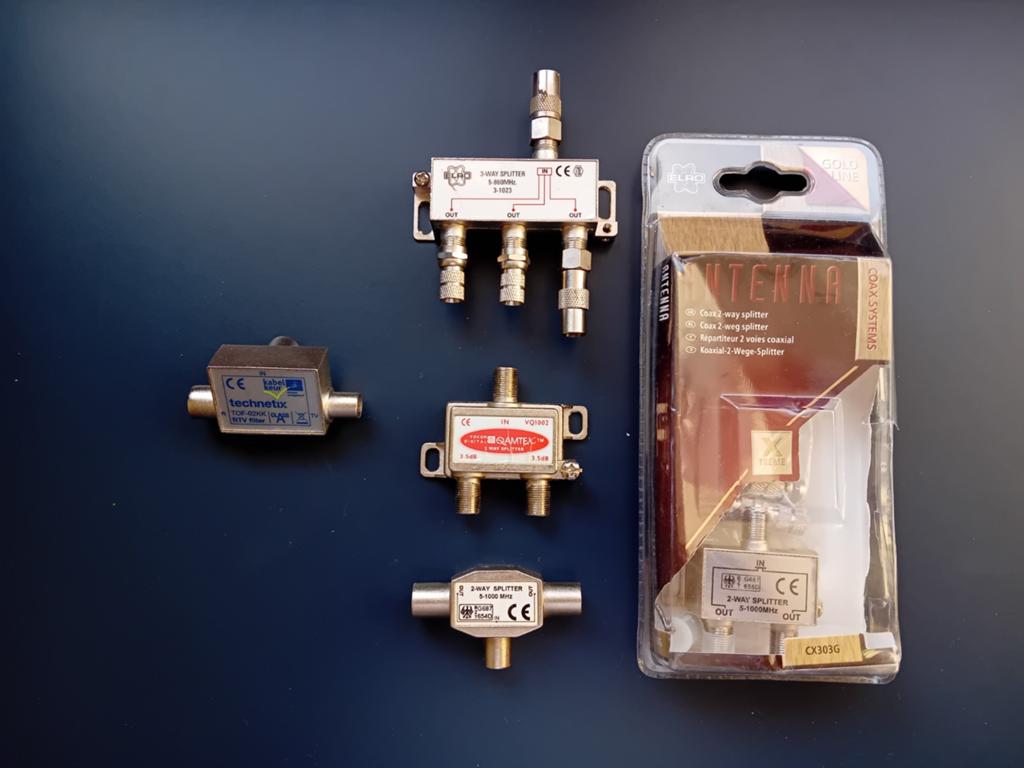 Technetix TOF-02KK splitter + andere coax splitters, Ophalen of Verzenden, Zo goed als nieuw, Minder dan 2 meter, Coaxiale kabel