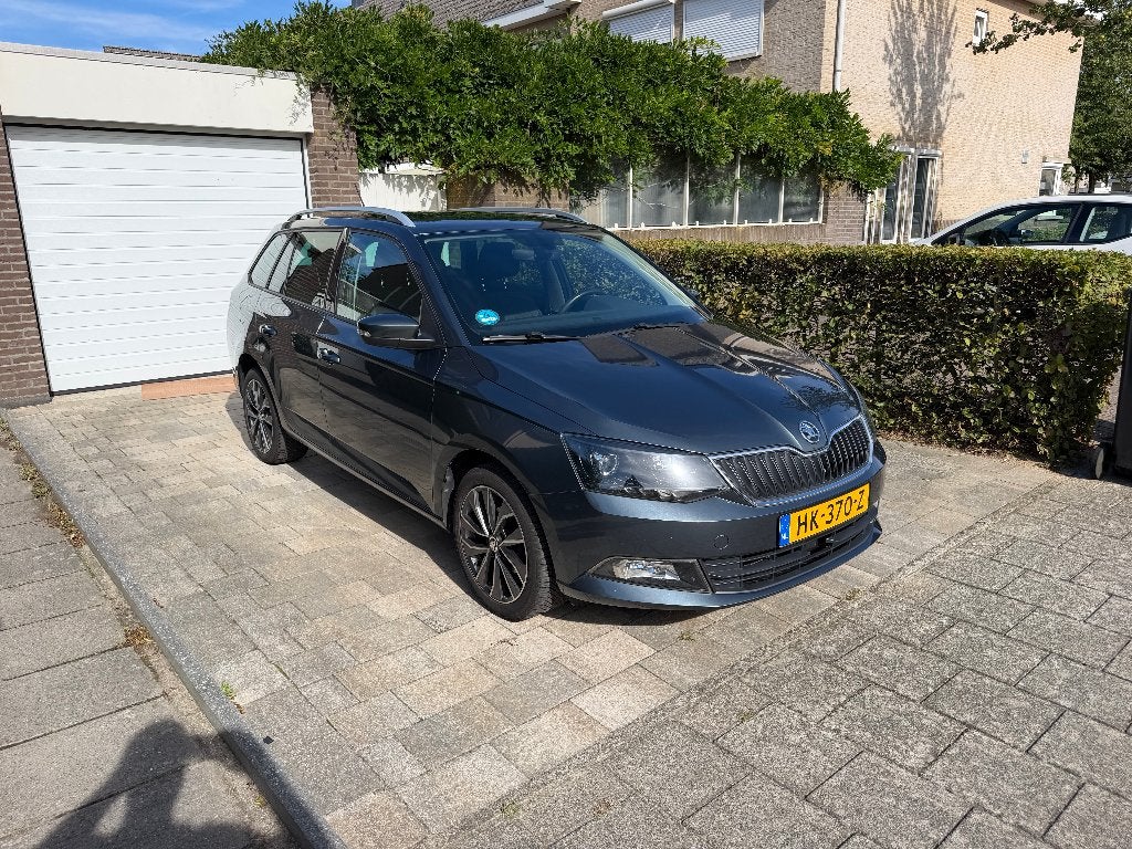 Skoda Fabia 1.2 TSI 66KW Combi 2015 Grijs, Stof, 40 €/maand, Zwart, 4 cilinders