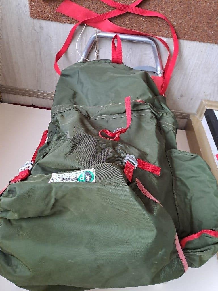 Back packer, 30 cm of meer, Zo goed als nieuw, Groen, 80 cm of meer