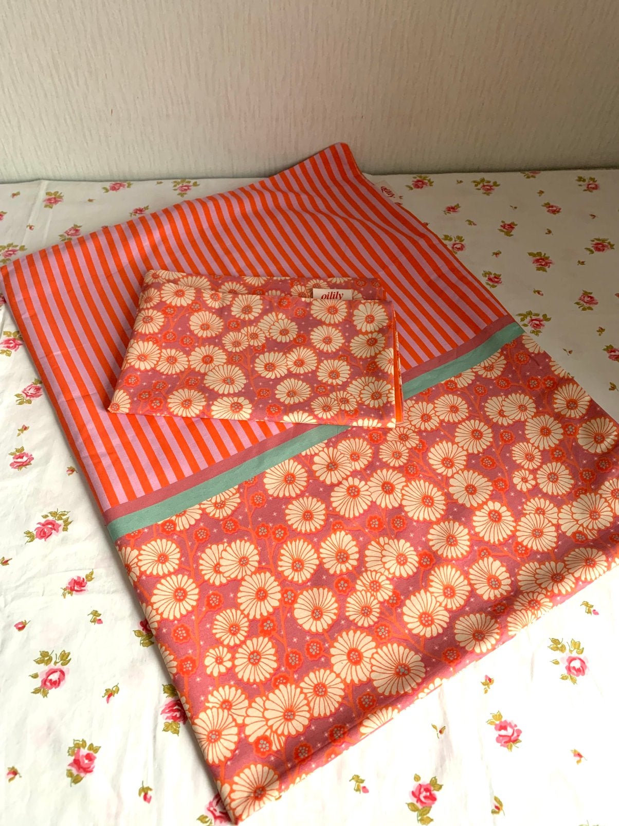 OILILY kinder dekbedovertrek set ongebruikt, Huis en Inrichting, Slaapkamer | Beddengoed, Dekbedovertrek, Katoen, Oranje, Ophalen of Verzenden
