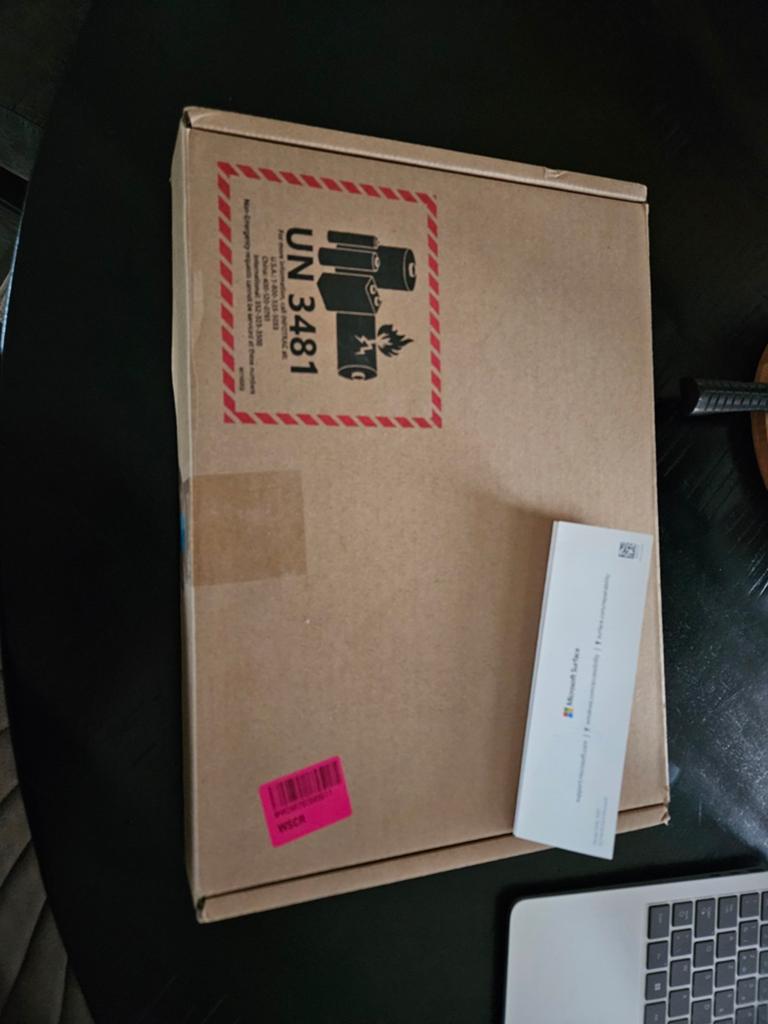 Microsoft Surface Laptop 13" | 16GB | 256GB | €850, Computers en Software, Windows Laptops, 256 GB, Qwerty, 13 inch, Nieuw