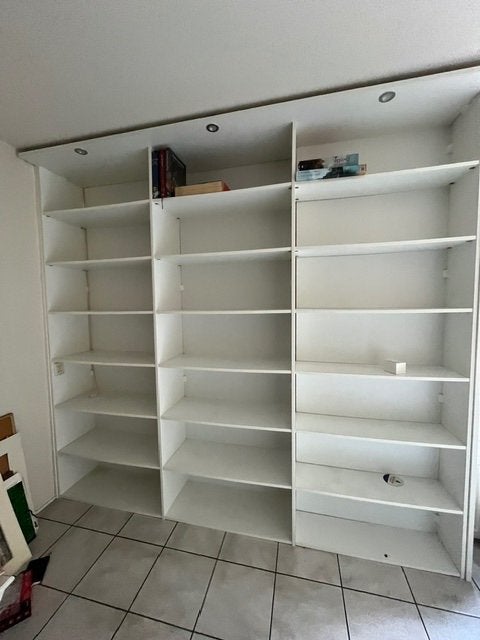 Boekenkast, Met plank(en), Zo goed als nieuw, Overige houtsoorten, Modern