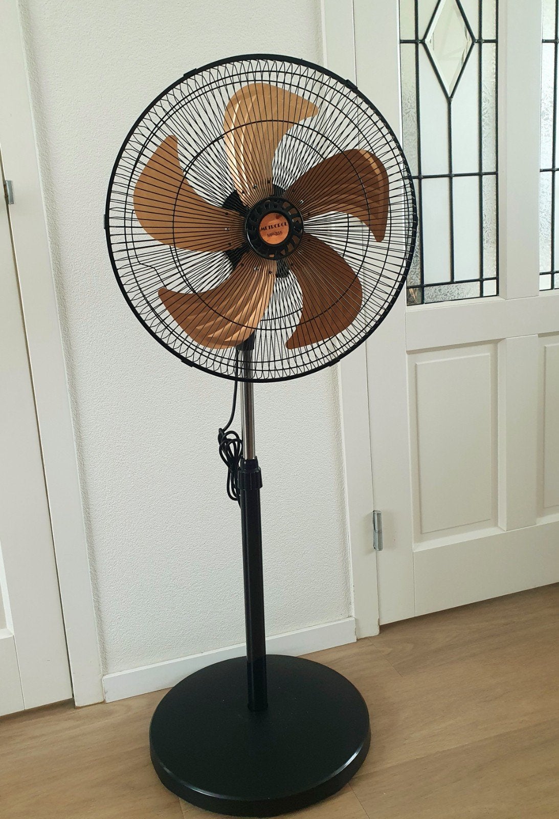 Stevig staande ventilator NIEUW IN DOOS, Witgoed en Apparatuur, Ventilatoren, Nieuw, Ophalen of Verzenden, Stevig staande ventilator