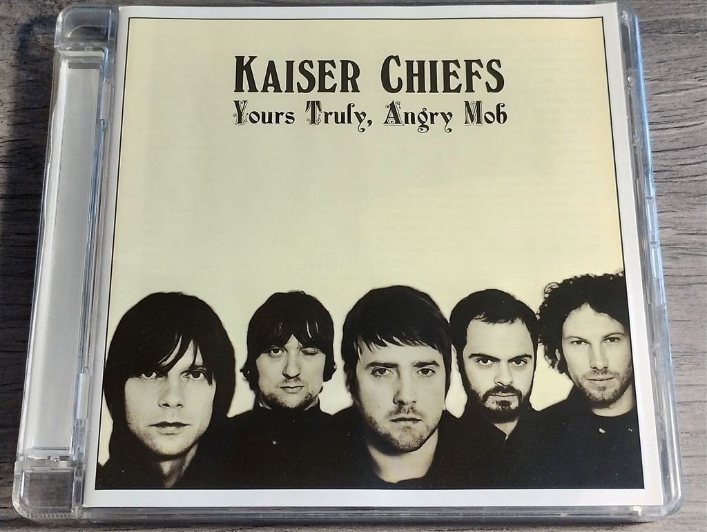 Kaiser Chiefs - Yours Truly, Angry Mob [Super Jewel Case], Ophalen of Verzenden, Zo goed als nieuw, Pop