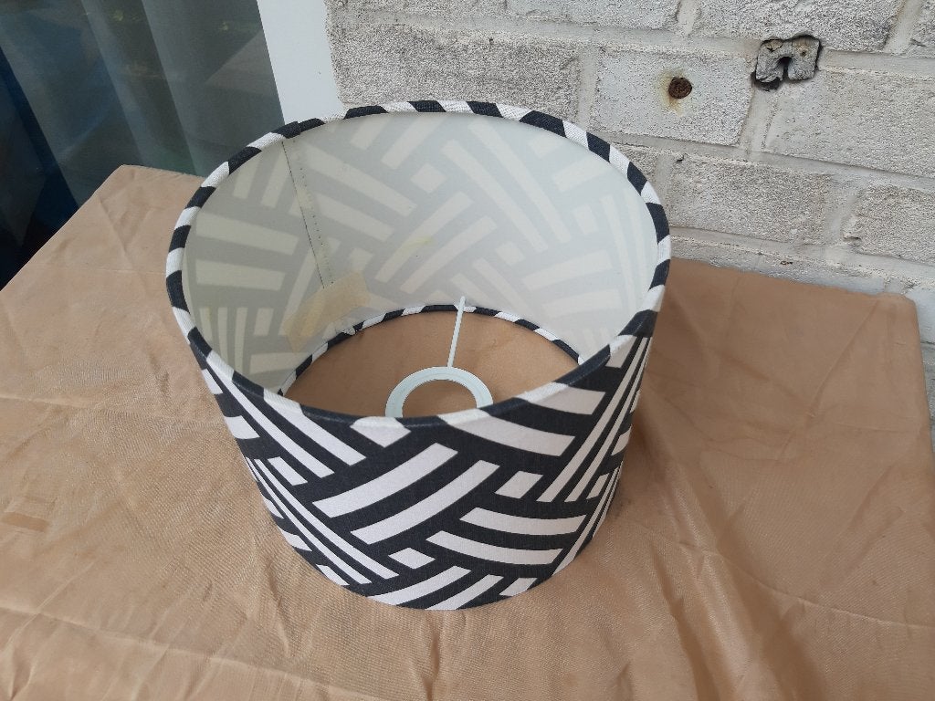 Lampenkap, Linka, naturel, rond, ovaal, crèmekleurig 25 x 18, Ophalen, Rond, Zo goed als nieuw, Minder dan 25 cm