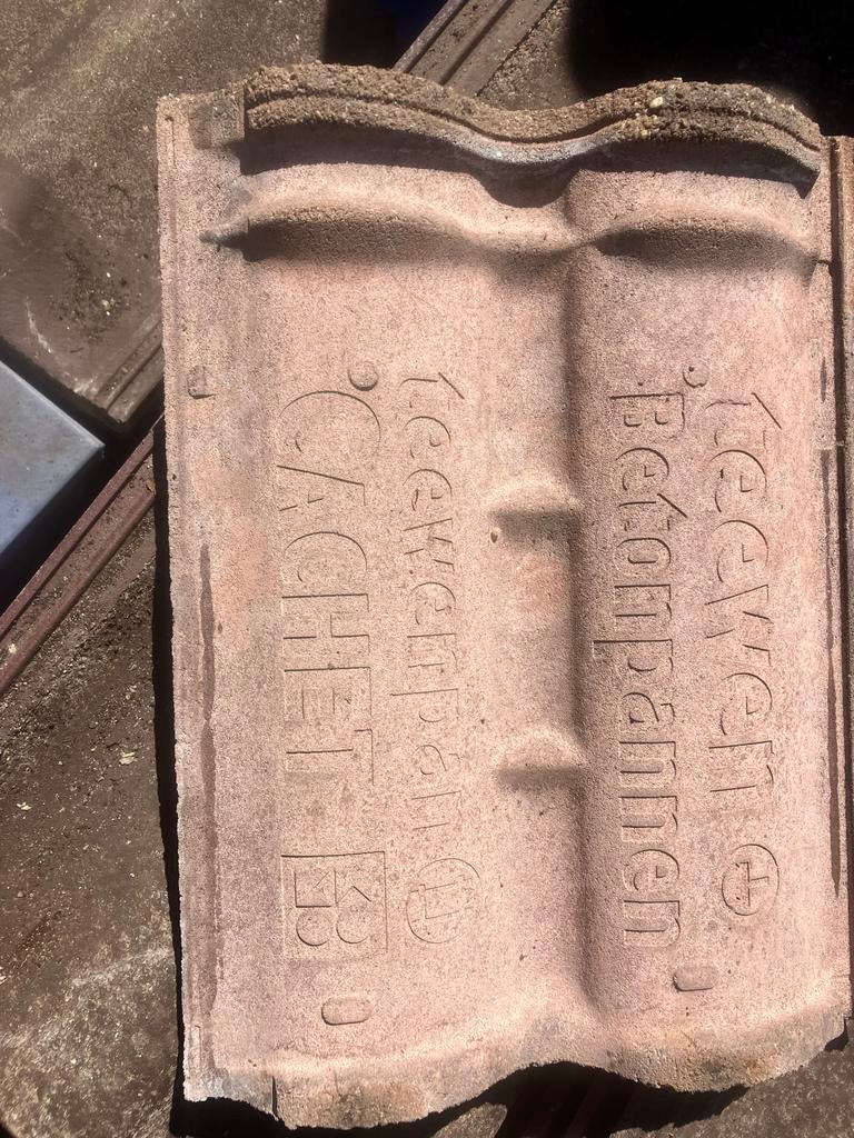 Teeuwen Betonpannen Roodbruin - ca. 70 stuks, Ophalen, Overige materialen, Gebruikt, 15 m² of meer
