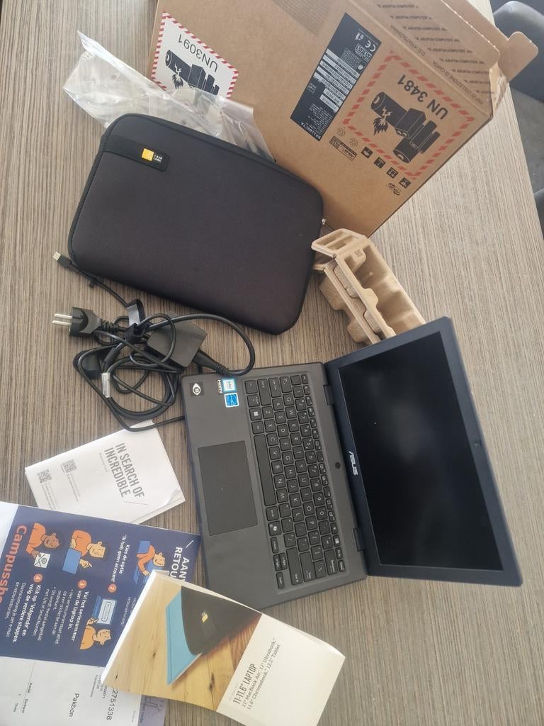 ASUS BR1204C Laptop met Laptoptas - 12.2 inch, 8GB/128GB, Computers en Software, Windows Laptops, Gebruikt, Qwerty, 8 GB, ASUS