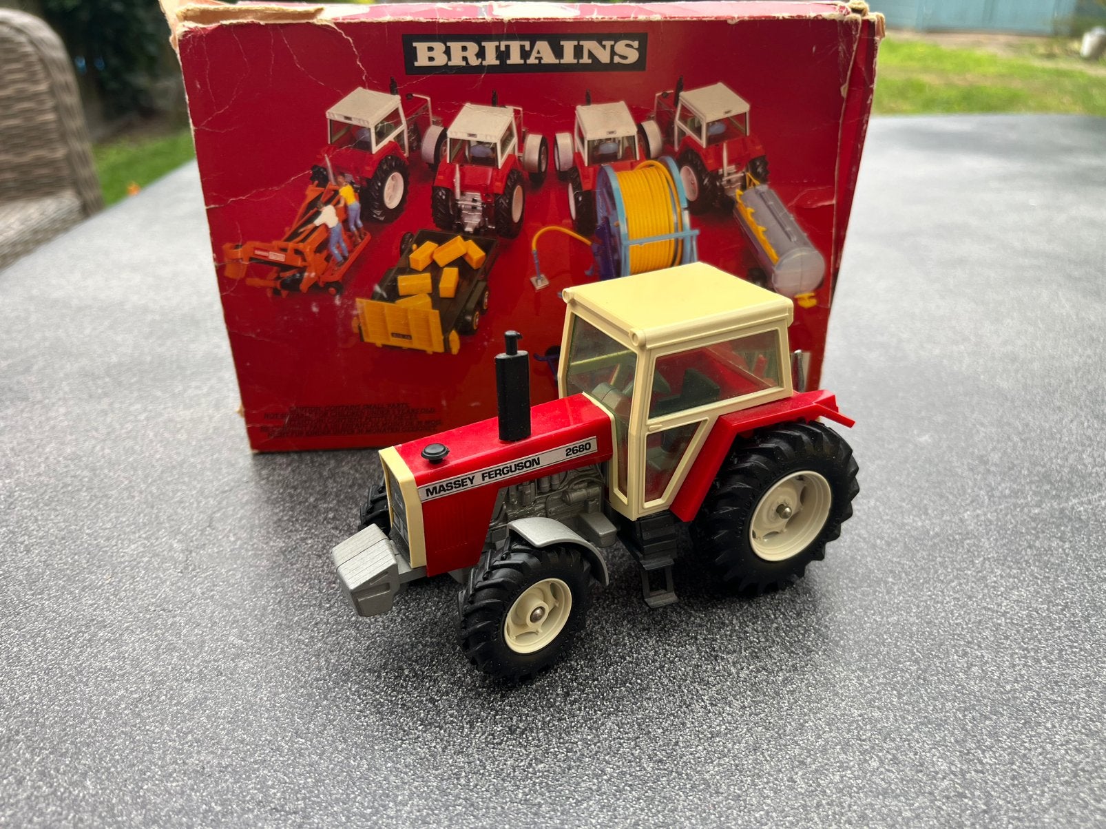 Massey Ferguson 2680 tractor Britains 9520, Ophalen of Verzenden, Zo goed als nieuw, Tractor of Landbouw, Britains