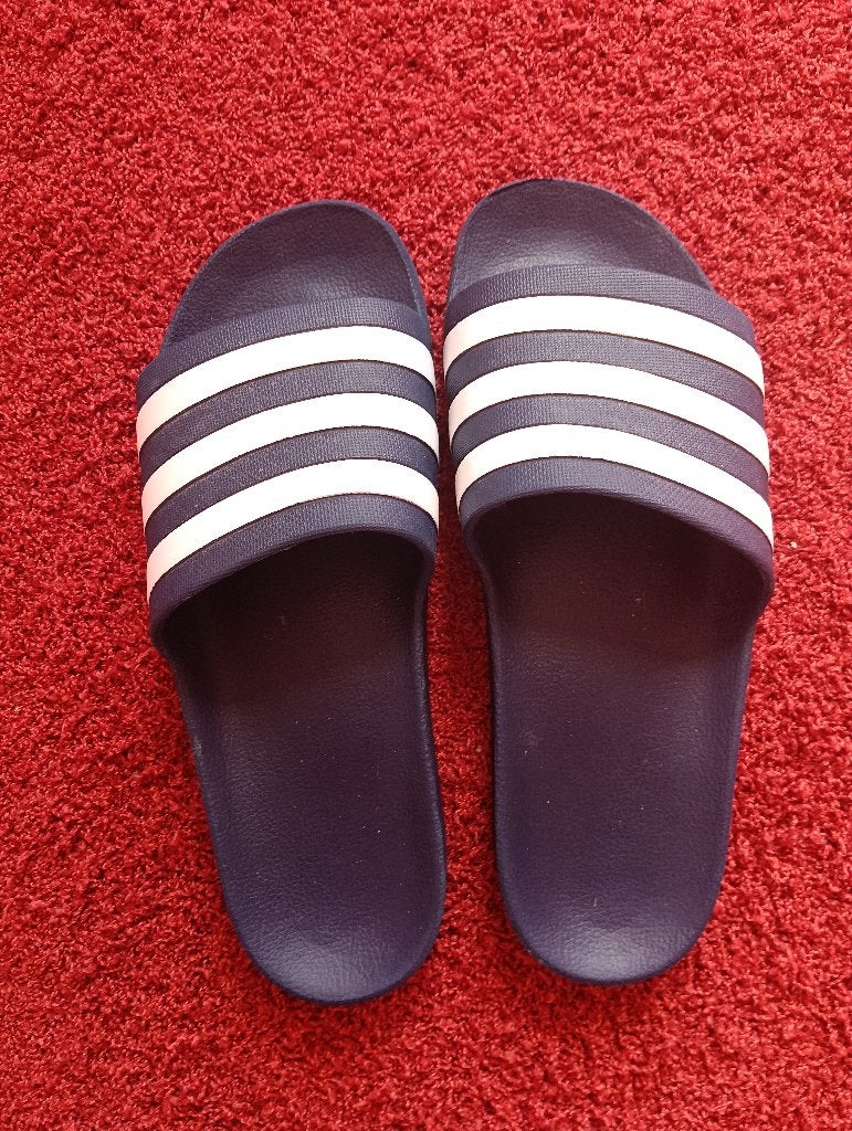 Zo goed als nieuw slippers, Ophalen of Verzenden, Zo goed als nieuw, Blauw, Slippers