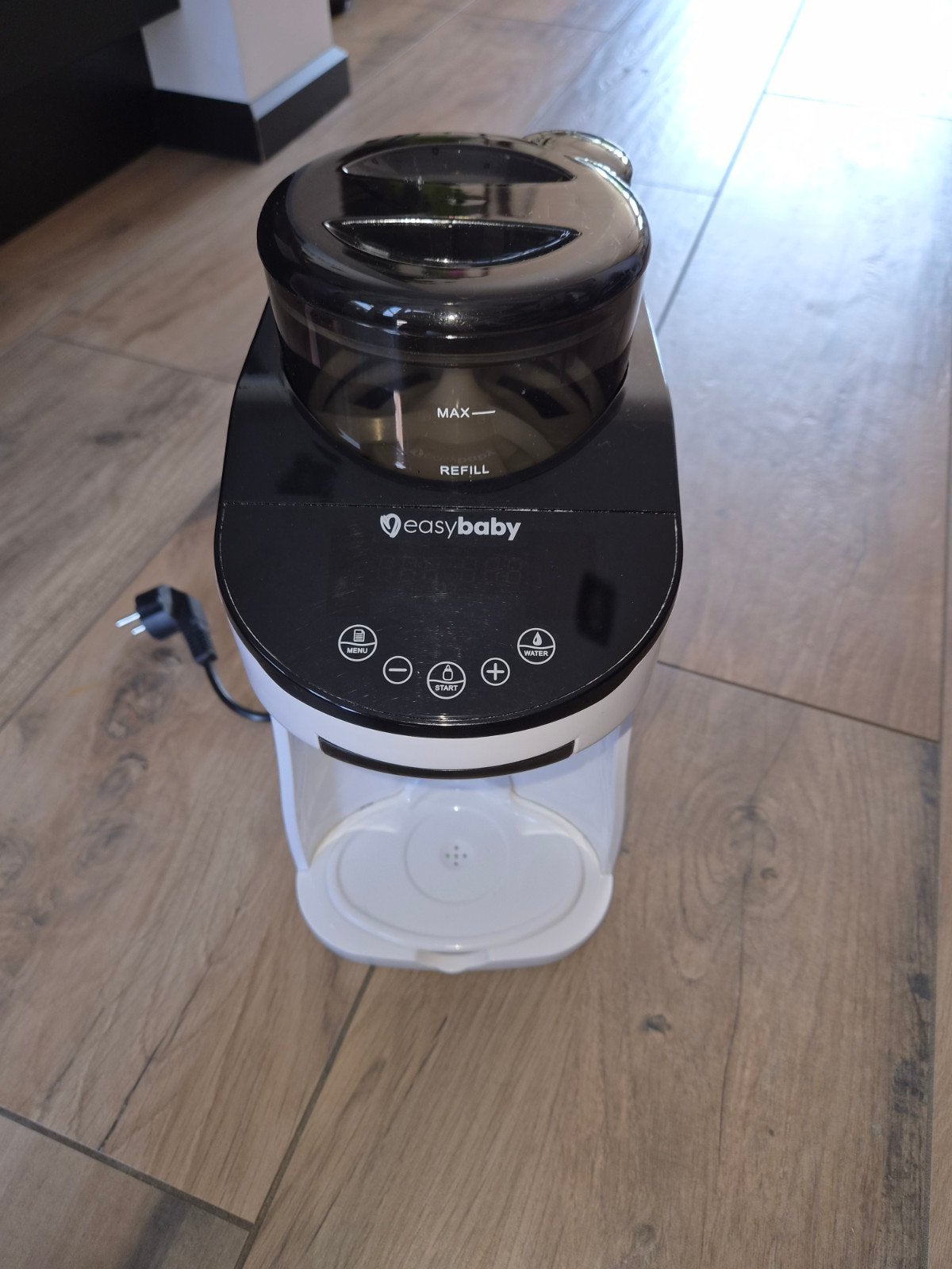 Easybaby Milk Maker - Zeer goed onderhouden, Automatisch, Ophalen of Verzenden, Zo goed als nieuw, Flessenmaker