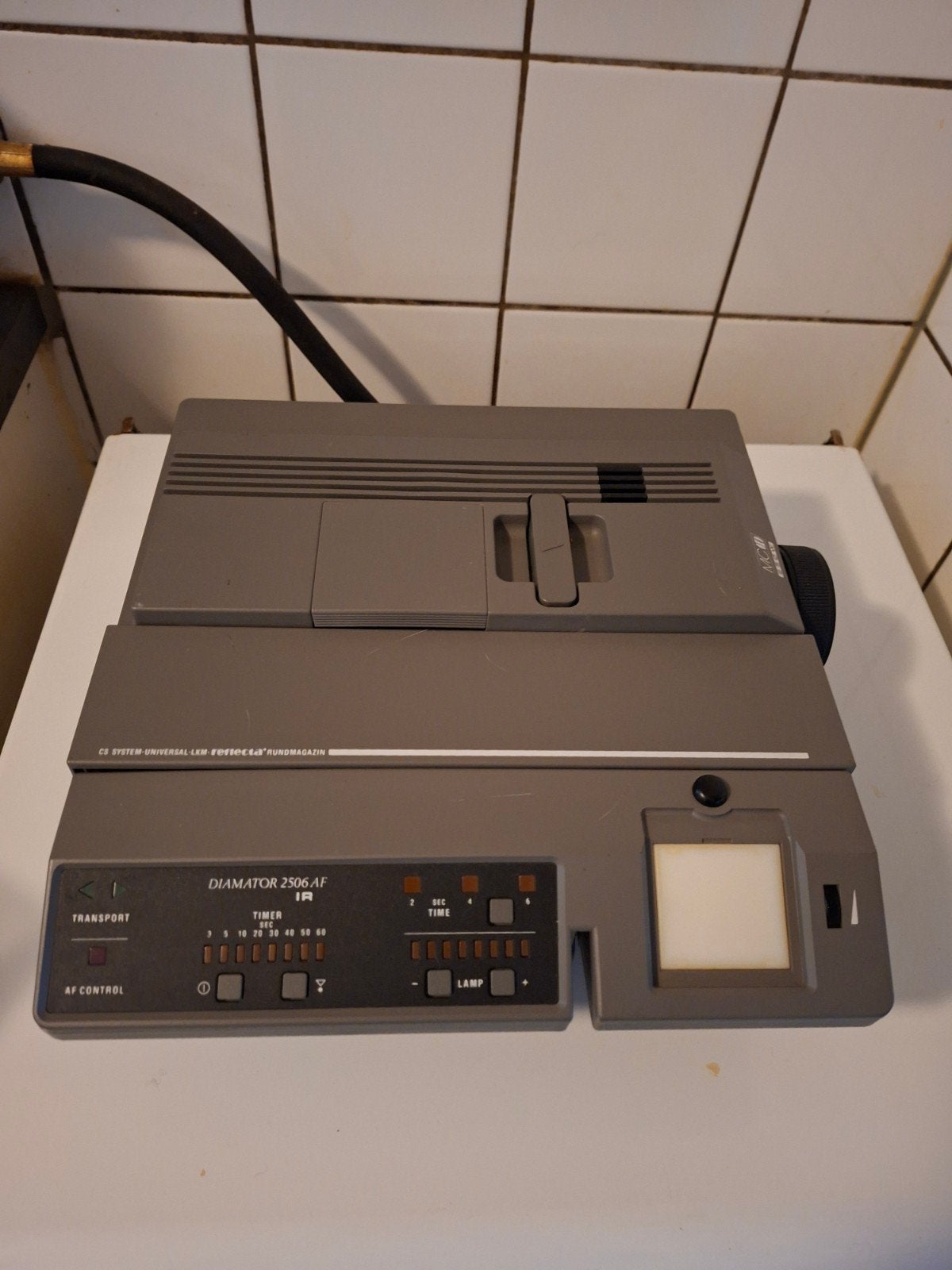 Reflecta Diamator 2506 AF Dia Projector met nieuwe Raampjes, Audio, Tv en Foto, Diaprojectors, Ophalen of Verzenden