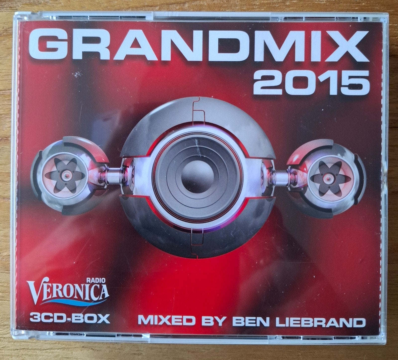 Grandmix 2015 - 3CD Mixed by Ben Liebrand, Cd's en Dvd's, Inclusief boekje, Dance, Ophalen of Verzenden, Zo goed als nieuw