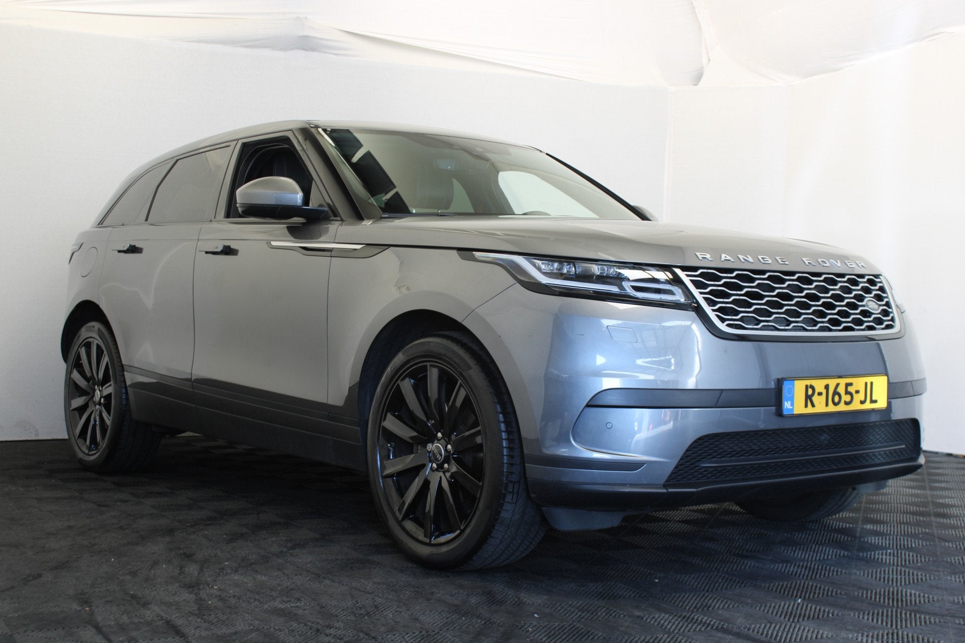 Land Rover Range Rover Velar 2.0 I4 AWD HSE |Pano|sterrenhem, Auto's, Automaat, Gebruikt, Automatische klimaatregeling, Leder