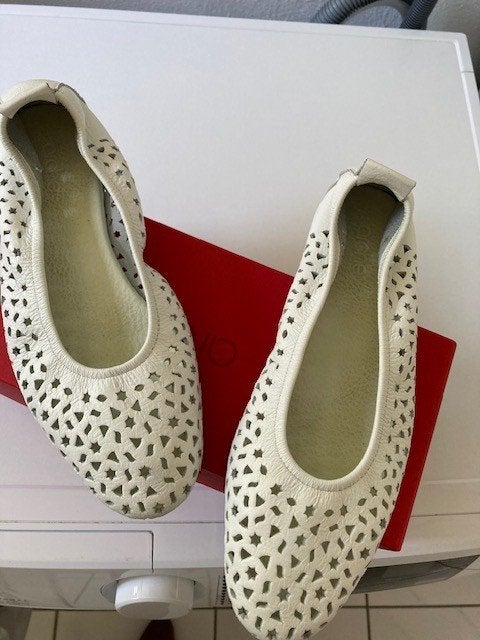 Witte Arche ballerina Lilly maat 38, Kleding | Dames, Wit, Zo goed als nieuw, Arche, Ballerina's