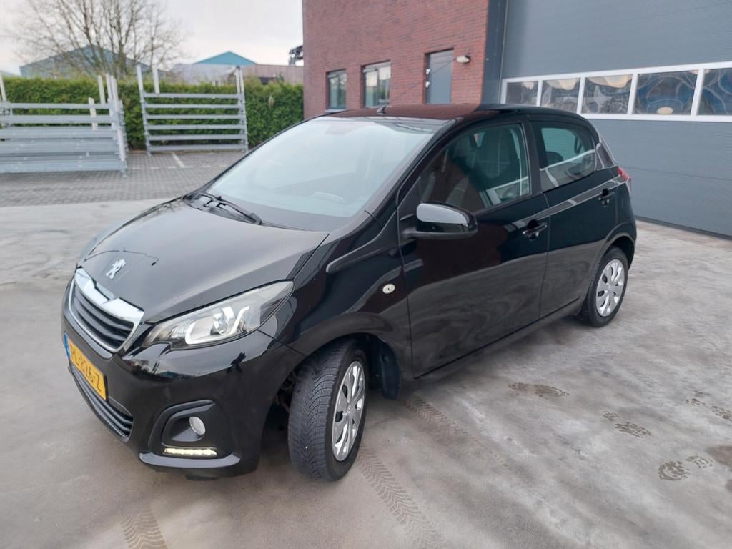 Peugeot 108 1.0 e-VTi Blue Lion 5 drs Airco /Led, Voorwielaandrijving, Stof, Gebruikt, 4 stoelen
