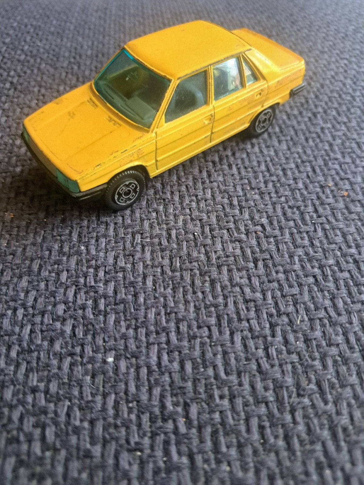 Solido model Renault 9, Hobby en Vrije tijd, Modelauto's | 1:43, Gebruikt, Auto, Solido, Italy