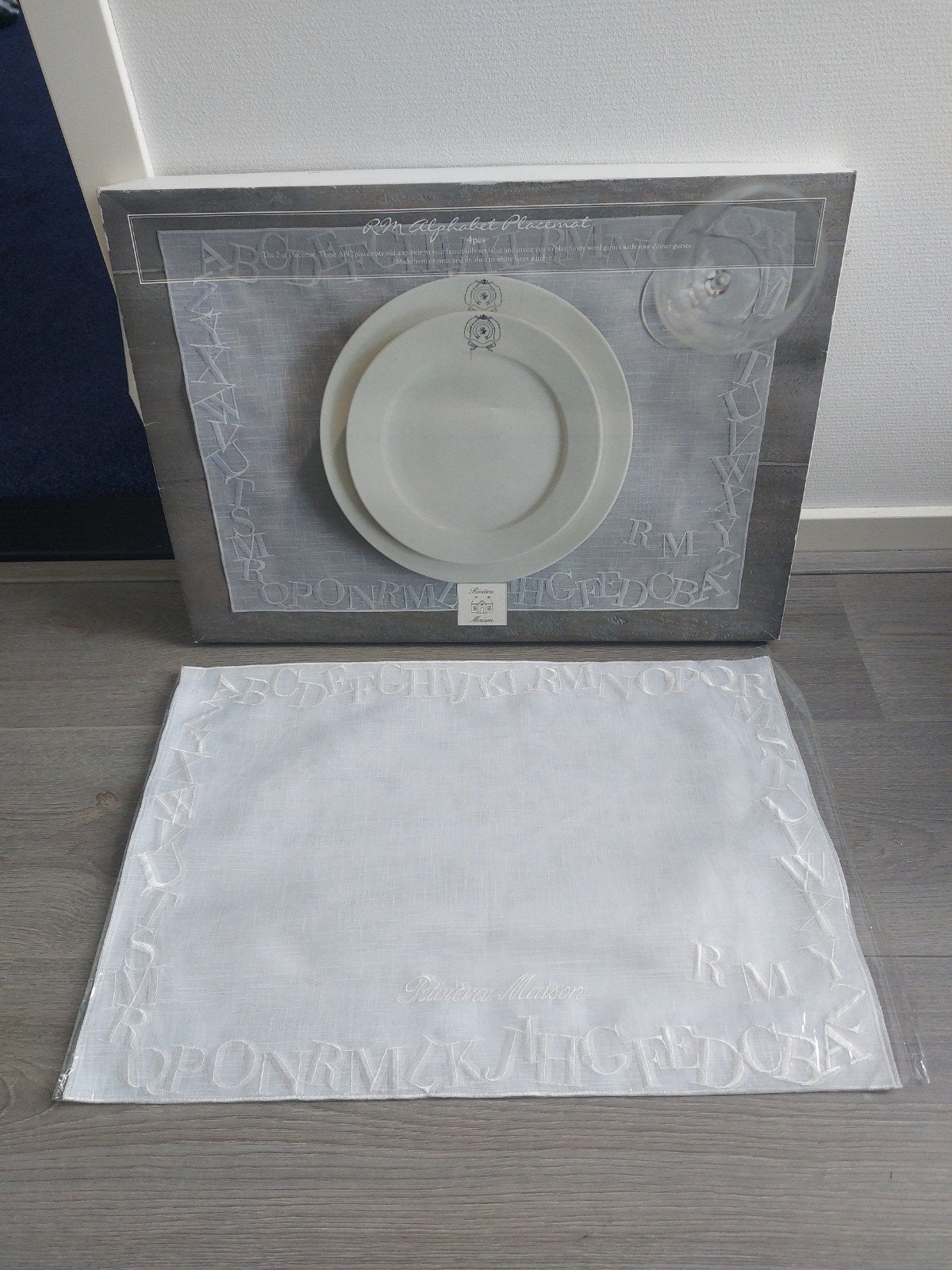 4 Nieuwe Rivièra Maison placemats, Wit, Nieuw, Ophalen of Verzenden, Placemat