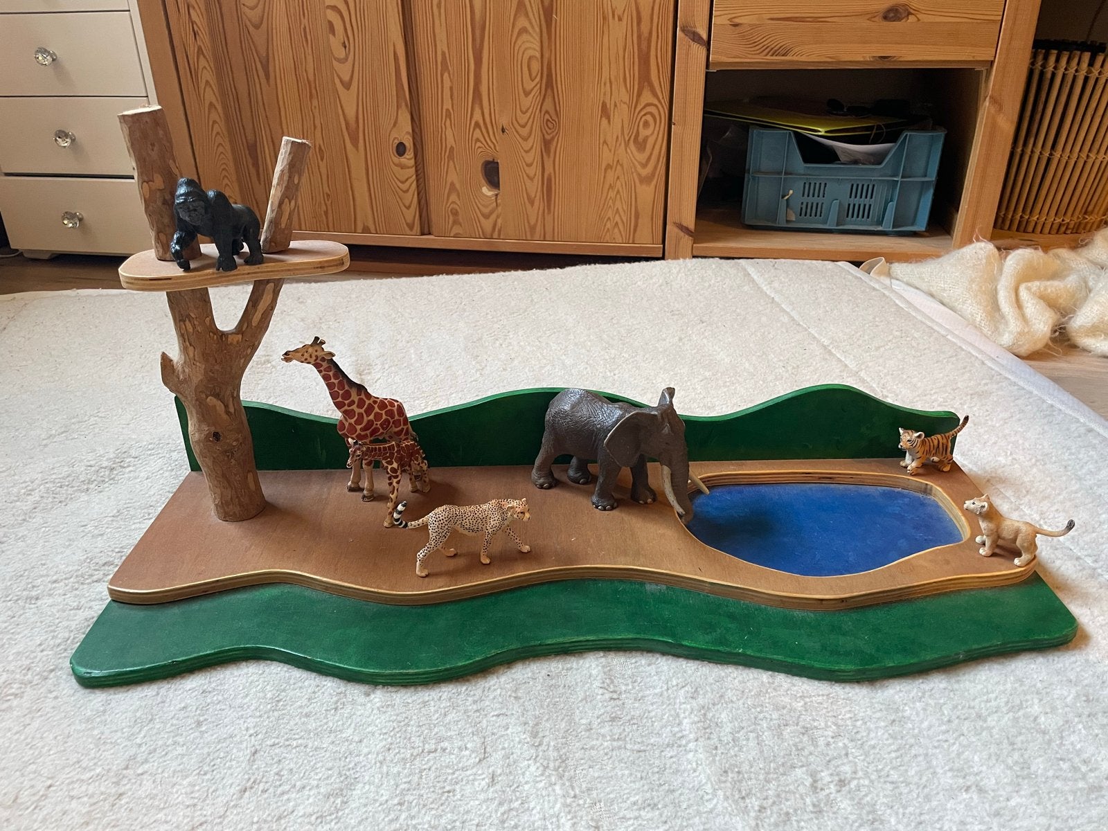 Houten speelset met safari dieren en waterplaats, Ophalen of Verzenden, Zo goed als nieuw
