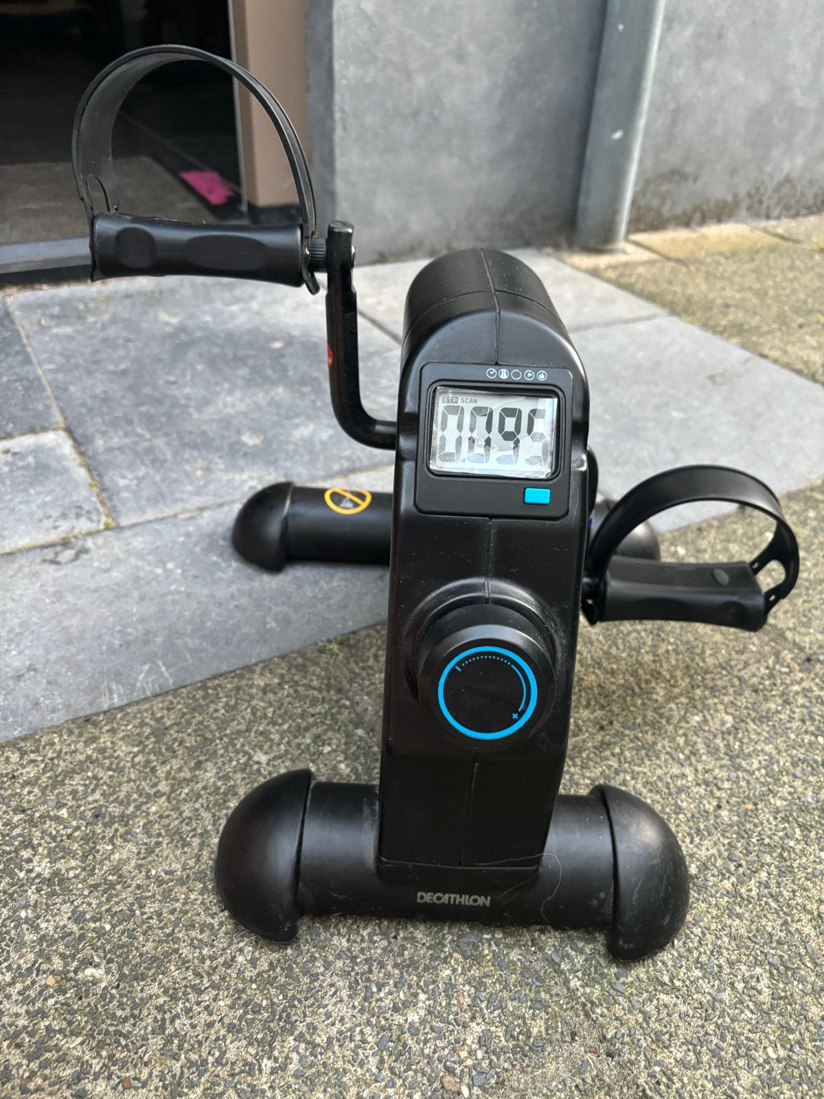 Domyos 100 Mini Hometrainer - Compact en Efficiënt, Kunststof, Gebruikt, Armen, Ophalen of Verzenden