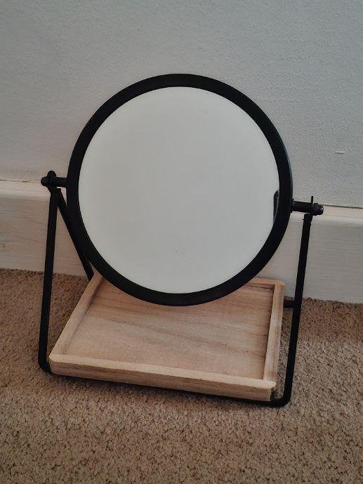 Make-up spiegel met plankje, Huis en Inrichting, Woonaccessoires | Spiegels, Minder dan 50 cm, Rond, Ophalen of Verzenden, Zo goed als nieuw