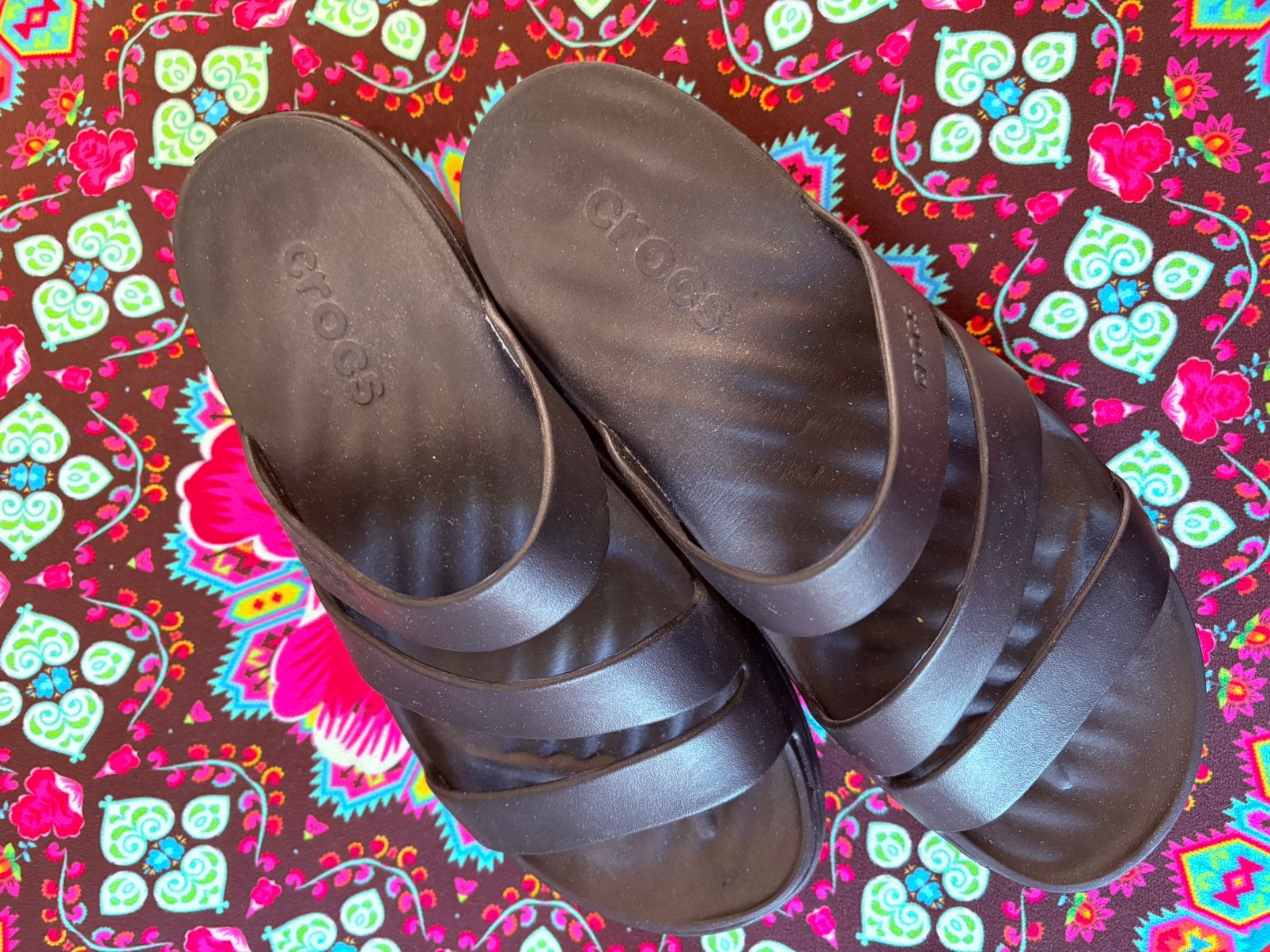 Nieuwe Crocs slippers, Kleding | Dames, Schoenen, Ophalen of Verzenden, Nieuw