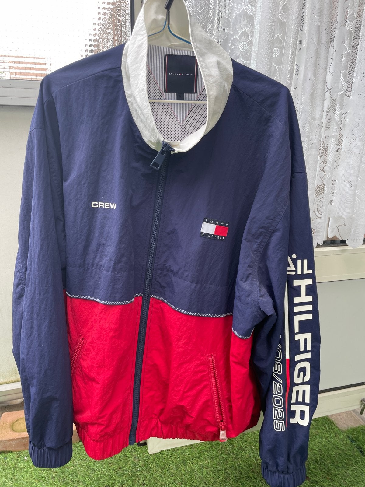 Tommy Hilfiger Windjack - Nieuw met labels, Ophalen of Verzenden, Nieuw, Maat 52/54 (L), Blauw