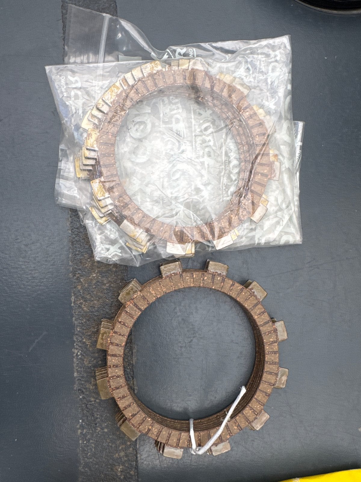 2x Nieuwe set frictieplaten koppeling KTM 65 SX, Ophalen of Verzenden